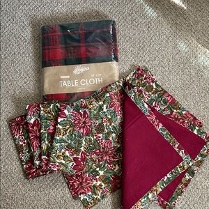 Christmas Tablecloth, placemat and Napkins Set